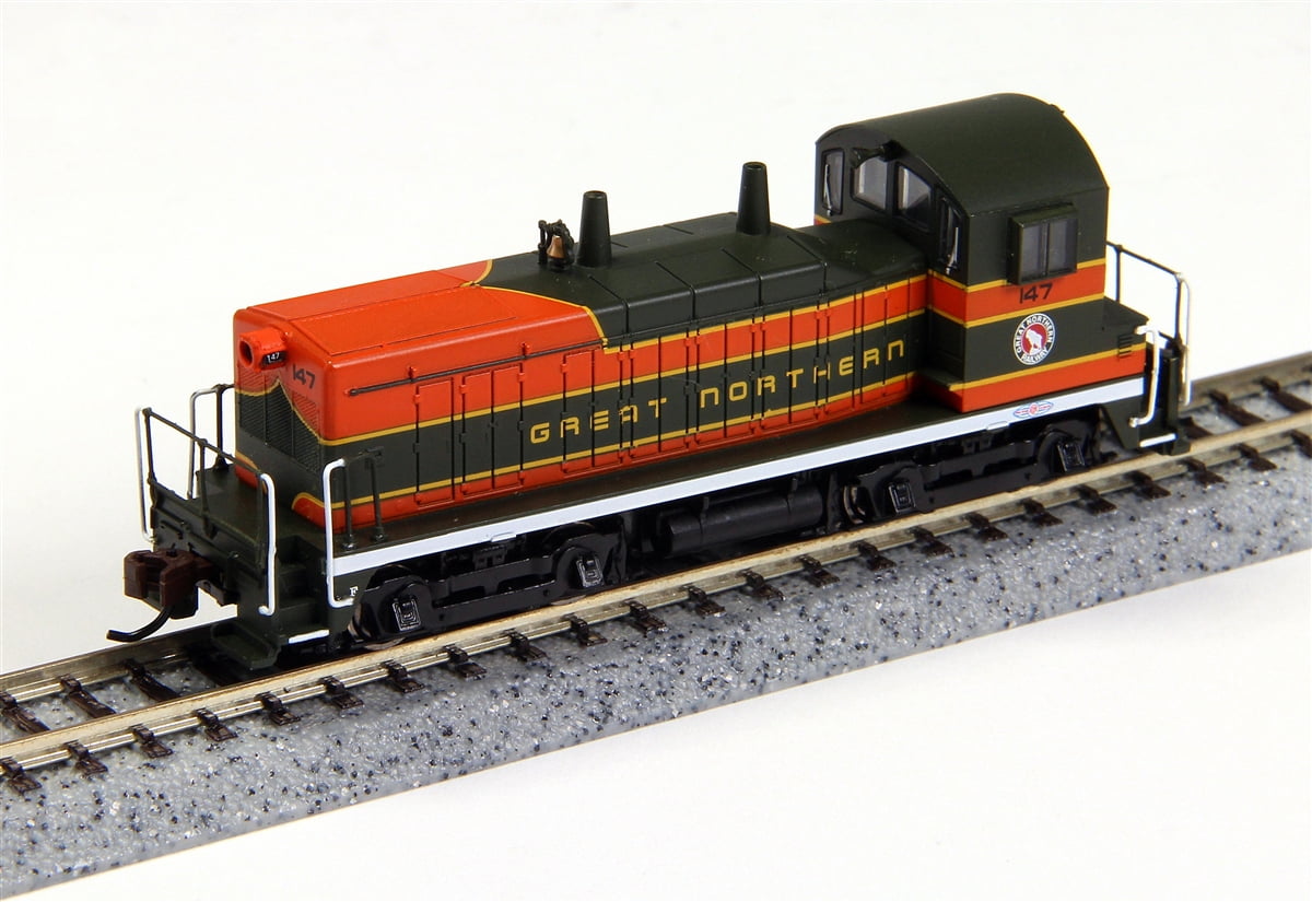 BachmannEMD NW2 w/DCC Great Northern 147 (Pullman Green, Omaha Orange, yell