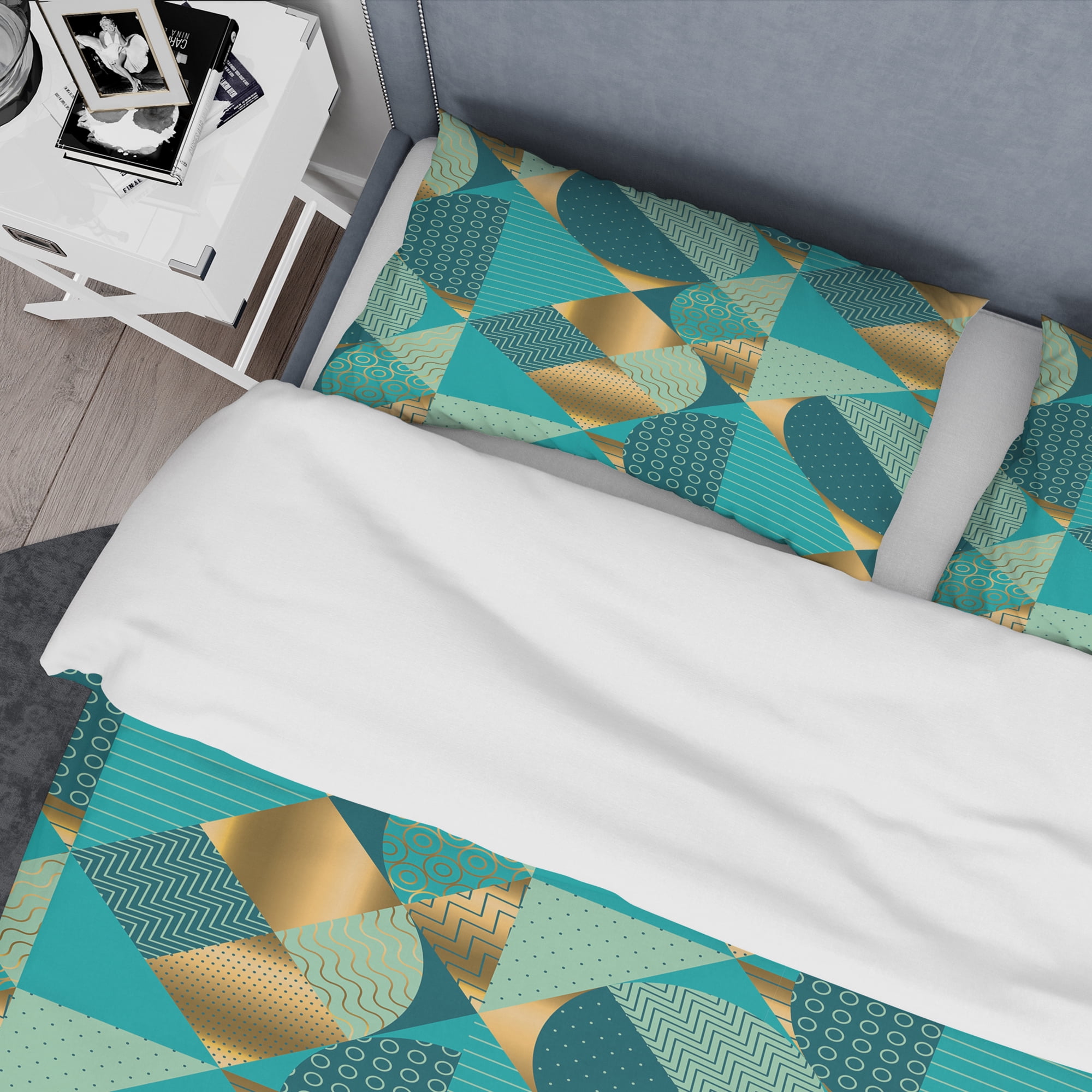 Designart 'Gold and Blue Dynamics II' Mid-Century Modern Duvet Cover Set