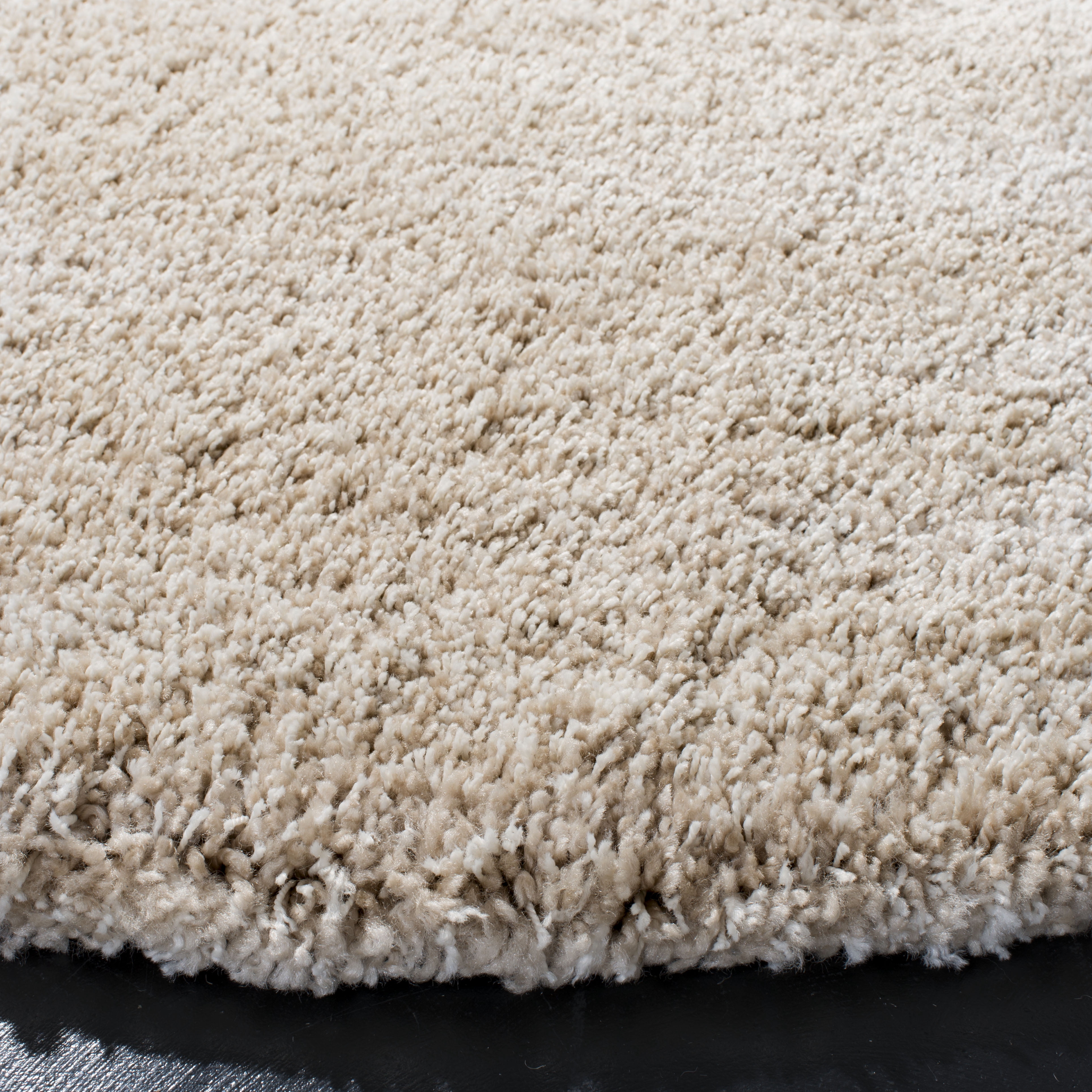 SAFAVIEH California Plush Solid Shag Area Rug, Beige, 3' x 3' Round - Modern Design, Beige, Non-Shedding & Easy Cleaning, Ultra Plush Thick Pile, Ideal for Living Room, Bedroom