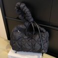 thumbnail image 1 of Bolso de mano de burbujas para mujer, bolso plisado de nube de nailon, bolso informal femenino con cordón suave, 1 of 8