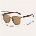 thumbnail image 1 of Lunettes Rétro Tendance à Forme Carrée - Verres Polarisés, Accents de Clous, Design Style de Rue - Parfaites pour Femmes et Hommes, Conduite Extérieure, Voyages et Tenue Décontractée, 1 of 5