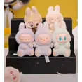 thumbnail image 4 of Serie Los monstruos tienen asiento Muñeca de peluche Labubu Figura de acción Muñeca linda Figura de anime Bolsa Colgante Labubu Juguete coleccionable Regalo, 4 of 5