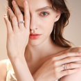 thumbnail image 4 of Alianza de boda SMILEST Moissanite de plata chapada en oro de 14 quilates para mujer, 4 of 8