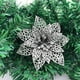 thumbnail image 4 of Flores artificiales huecas dobles, adorno de árbol de Navidad reutilizable de 10 cm, decoración navideña elaborada con cuidado, 4 of 6