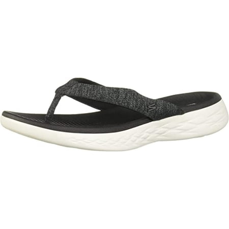 

Skechers Women s On The Go 600 Thong Sandal Black/White 7 Wide