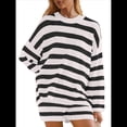 thumbnail image 2 of Conjunto de Pijama de Dos Piezas para Mujer, de Gran Tamaño, con Suéter A Rayas, Top de Larga y Pantalones Cortos. Negro L, 2 of 5