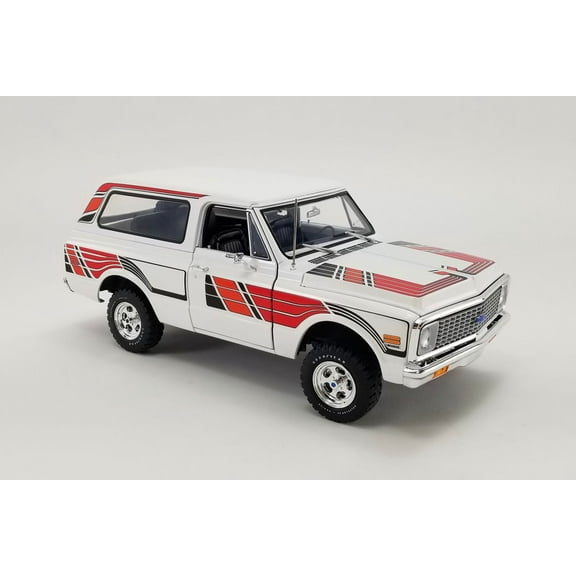 1971 Chevy K5 Blazer, White /Red - Acme A1807705 - 1/18 Scale Diecast Model Car