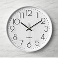 thumbnail image 1 of Reloj de pared silencioso de 12 pulgadas, reloj de pared con escala digital tridimensional para sala de estar y dormitorio, 1 of 2