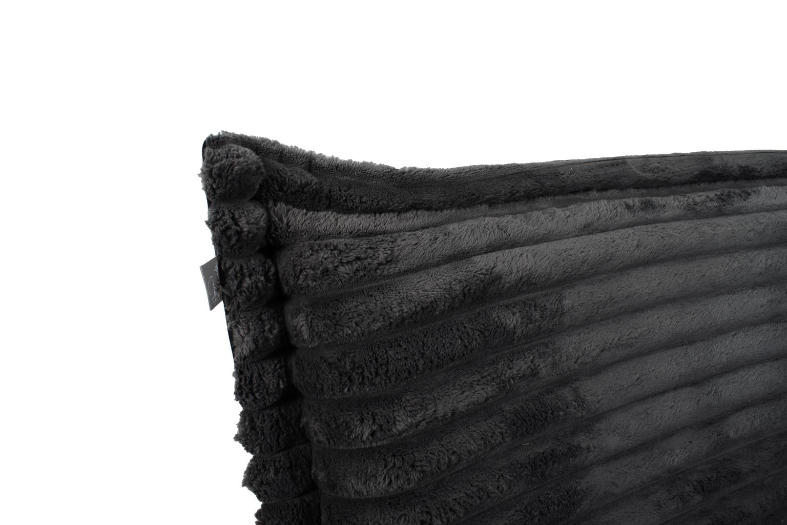 Puff Rocker Shar Pei Black/Black