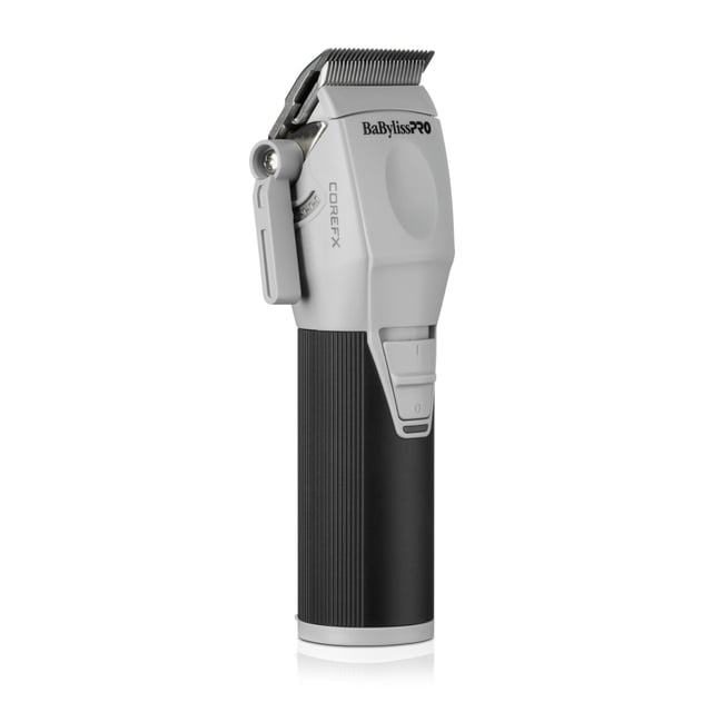 cortapelos babylisspro corefx 6800 rpm con carga usb-c — recortadora vertical 3/4 frontal con carcasa superior gris y cuerpo negro acanalado, hoja cónica de acero inoxidable Fx801J visible, palanca de ajuste lateral, botón de encendido y agarre metálico texturizado; base plana y puerto USB-C para carga; adecuada para retoques de barba y patillas.