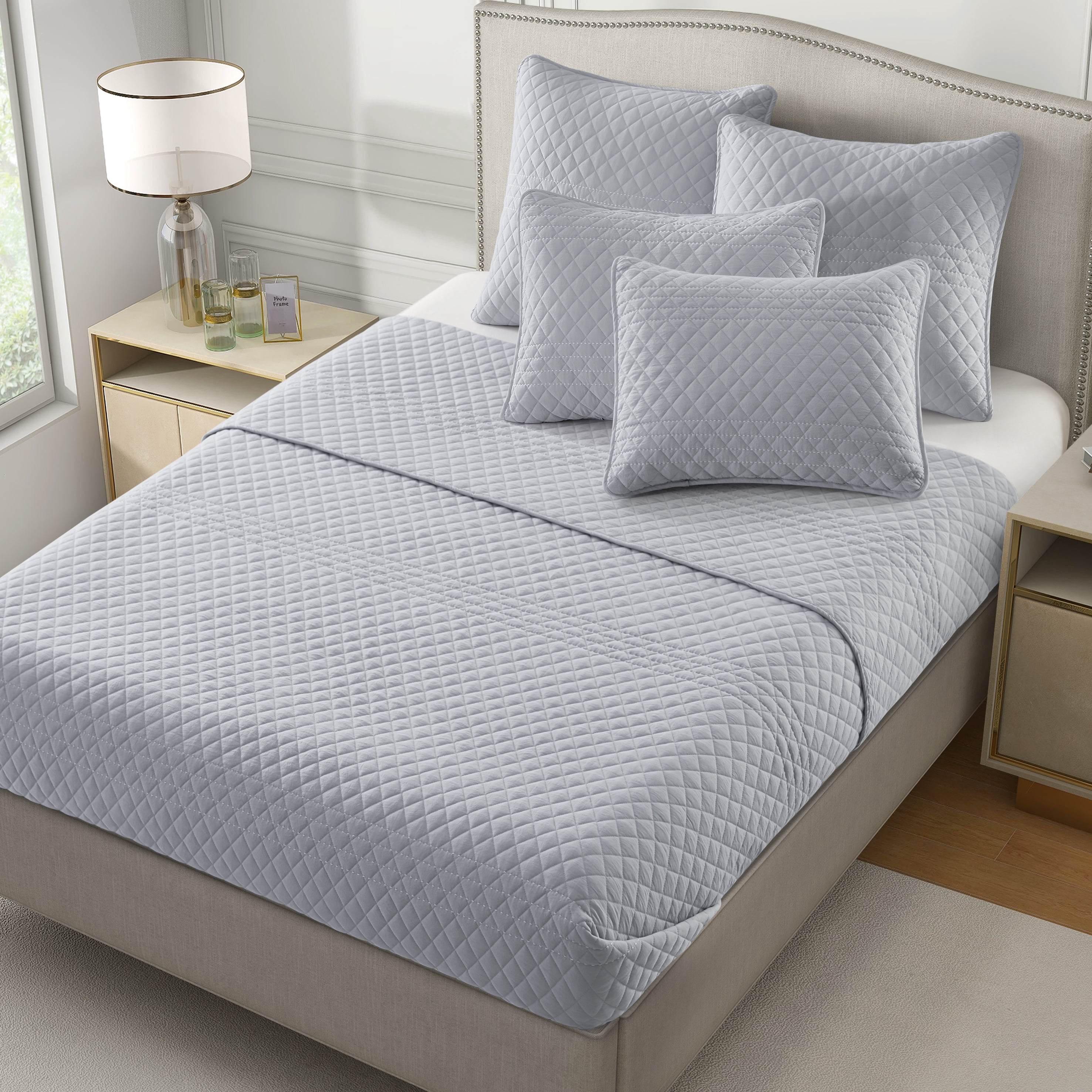 Bonlino Farmhouse Quilt Oversized King Set, Lightweight Soft Striped Bedspread with 2 Pillow Shams (Grey, Oversized King)