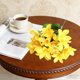 thumbnail image 4 of Ramo de flores artificiales de lirios – Arreglo floral de seda para decoración de mesas en el hogar, bodas, iglesias y centros de mesa para fiestas en hoteles., 4 of 6