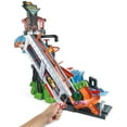 thumbnail image 6 of Hot Wheels Ultimate Gator Car Wash Playset with Color Shifters Toy Car in 1:64 Scale, 19.69 in, 6 of 8