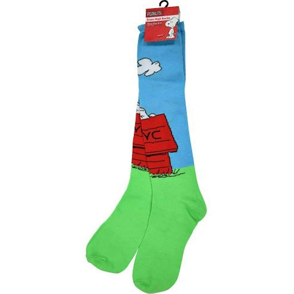 Peanuts Charlie Brown & Snoopy New York City Knee High Socks, Sock Size