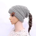 thumbnail image 1 of Gorro elástico de punto cálido y moderno, gorro de cola de caballo con moño alto desordenado, 1 of 3