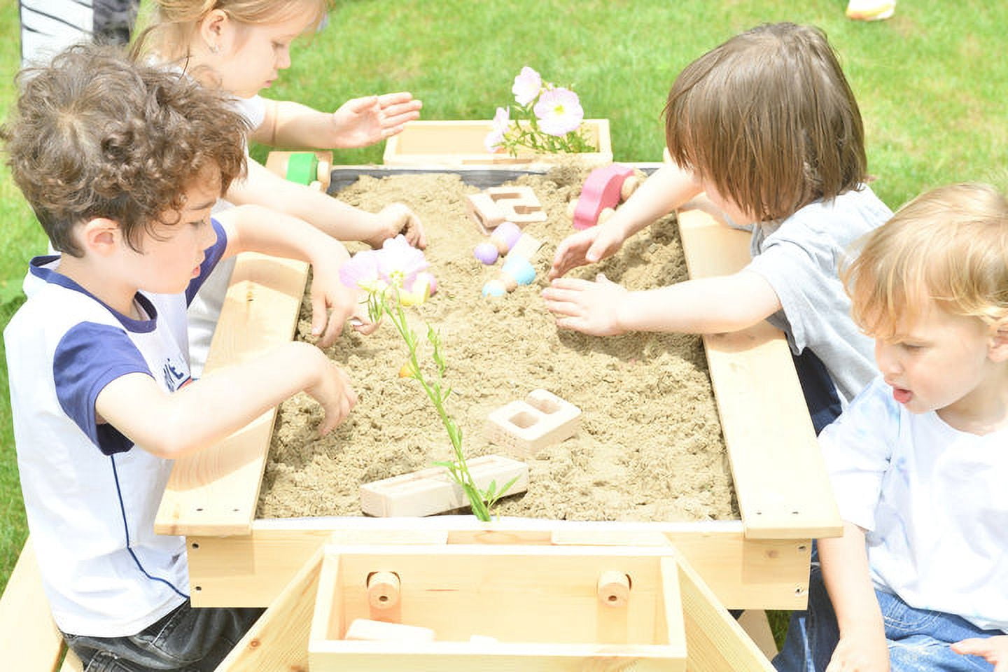 Mojave - Outdoor Picnic and Sand Table Playset