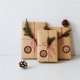 thumbnail image 4 of Cateissary Decoración Etiqueta adhesiva Tema festivo Rejilla roja Caja de regalo Etiqueta Papel Kraft Feliz Navidad Eslogan Etiqueta decorativa Rollo para Kits de decoración para fiestas Cateissary HA016252-00, 4 of 6