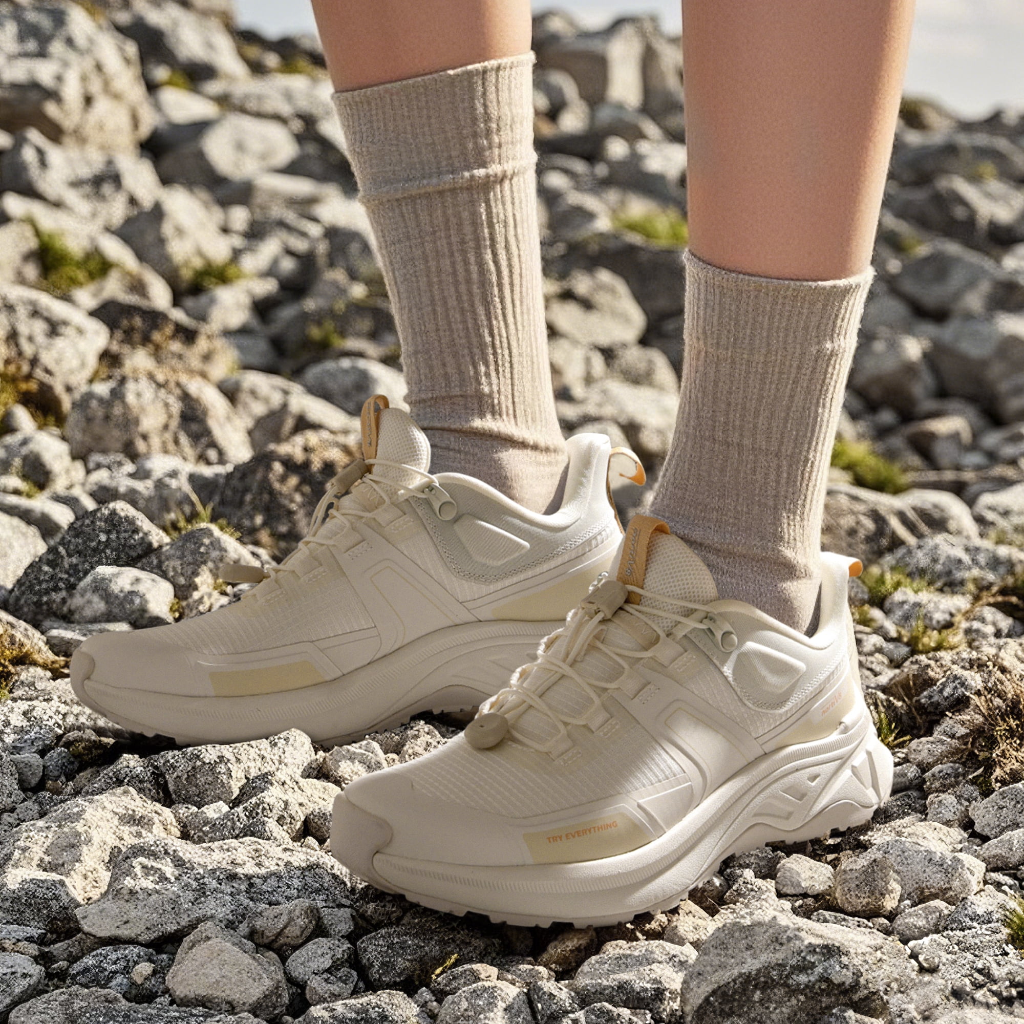 NORTIV 8 Women's Lightweight Hiking Shoes Quick Laces Outdoors Sneakers