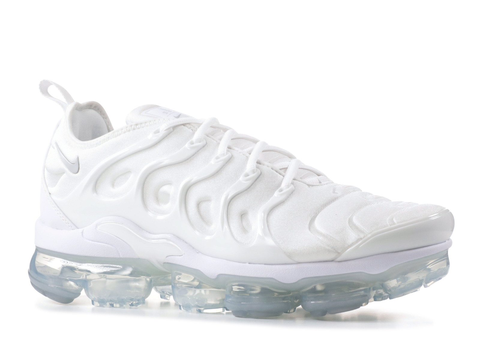 triple white vapormax plus