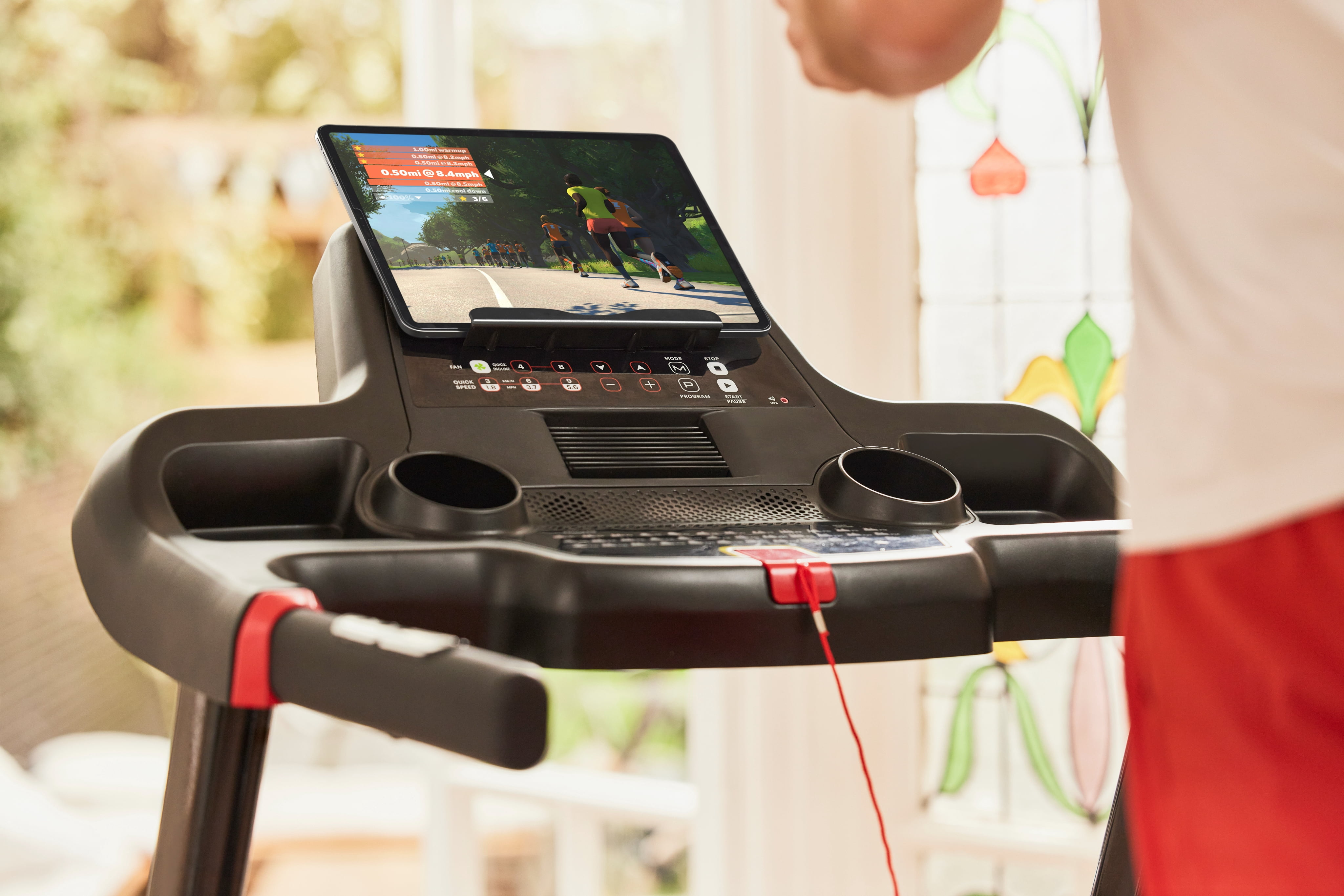 Reebok GT40z Treadmill with Incline, Foldable, Bluetooth, Walking or Running, 2.0 HP, 11.2 MPH