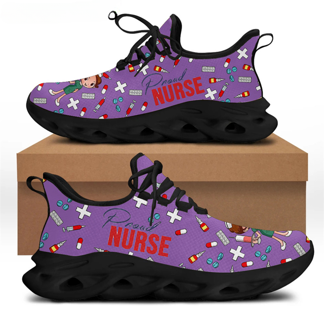 Zapatos de enfermería blancos para mujer, bonitos zapatos de enfermera con dibujos animados, diseño de marca médica, zapatillas planas de malla para mujer