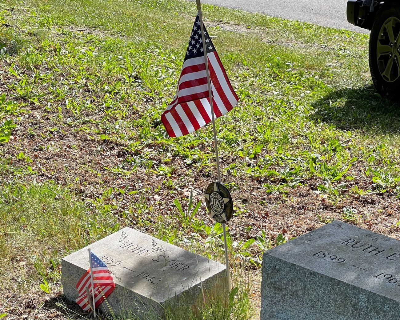 Aluminum Grave Marker WWI, Cemetery Memorial Flag Holder, Veteran Plaque, Made in USA