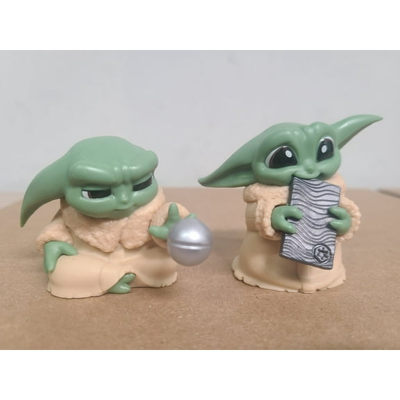 STAR WARS The Bounty Collection Series 5, 2-Pack Grogu Figures, 2.25-Inch-Scale Force Focus, Beskar Bite, Toy for Kids Ages 4 and Up Force Focus & Beskar Bite