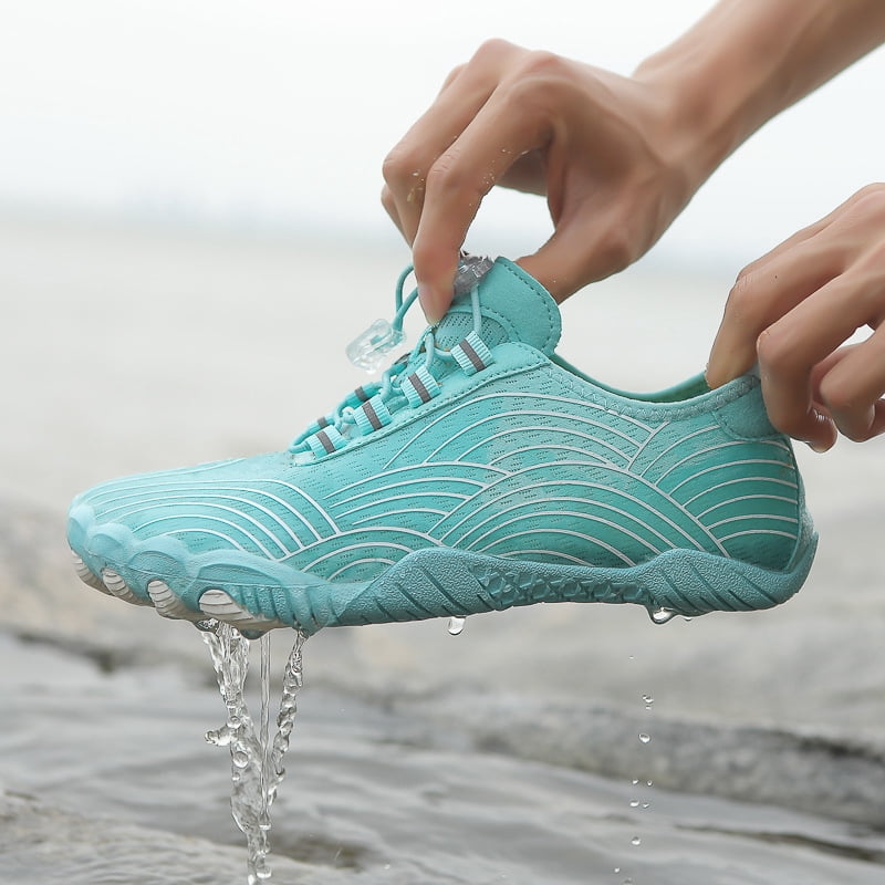 Season New Upstream Shoes Men's Lightweight Breathable Wading Beach Shoes-Cut Outdoor Hiking Shoes