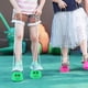 thumbnail image 5 of Zancos de equilibrio para niños, 8 piezas de zancos de plástico para caminar, pies de monstruo para niños con cuerda para coordinación del equilibrio, 5 of 5