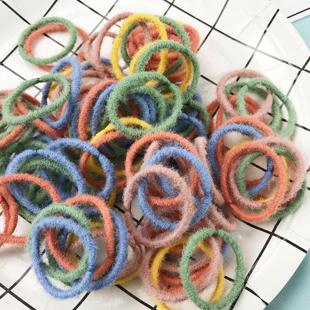 Corde à Cheveux Élastique Légère 100 Pcs Attaches en Caoutchouc Rondes pour Queue de Cheval