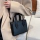 thumbnail image 4 of Bolso de hombro de piel sintética para mujer bandolera pequeña de Ehuebsd Color sólido a la moda tendencia 2022, 4 of 7