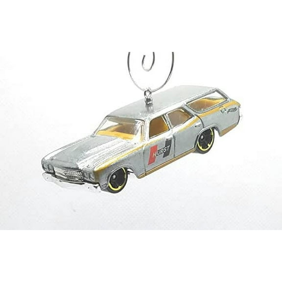 Christmas Ornament for 1970 Chevy Chevelle Wagon Silver