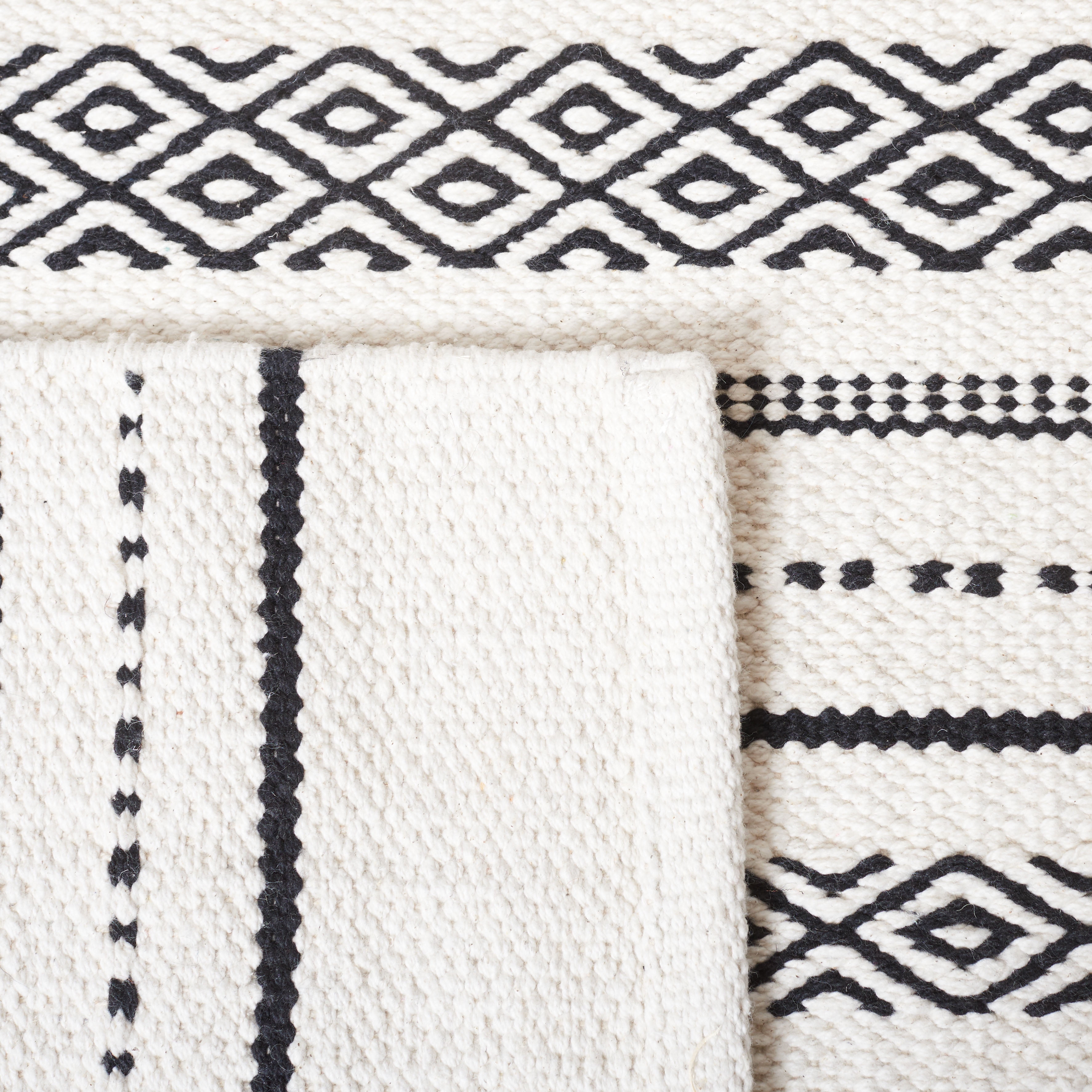 SAFAVIEH Kilim Jay Striped Cotton Area Rug, Ivory/Black, 8' x 10'
