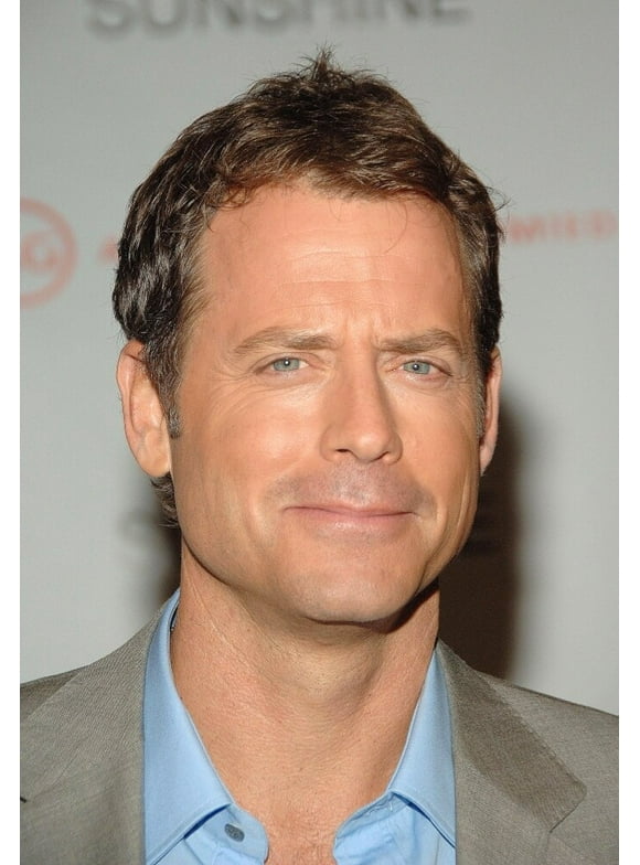 Greg Kinnear At Arrivals For Little Miss Sunshine Premiere, Amc Loews Lincoln Square Theater, New York, Ny, July 25, 2006. Photo By William D. BirdEverett Collection Celebrity