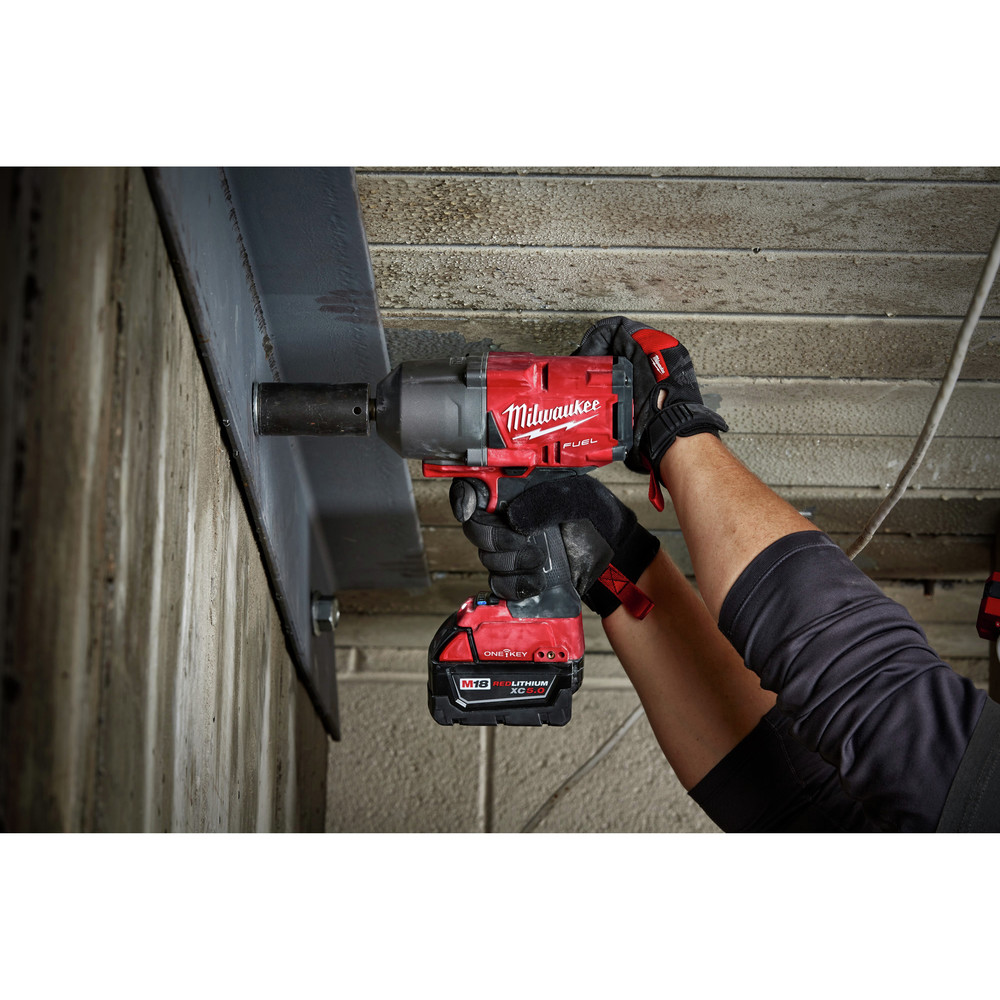 Milwaukee 2863-22 - M18 Fuel 1/2" Hog Ring Anvil 18V 5.0Ah Li-Ion Cordless Impact Wrench Kit