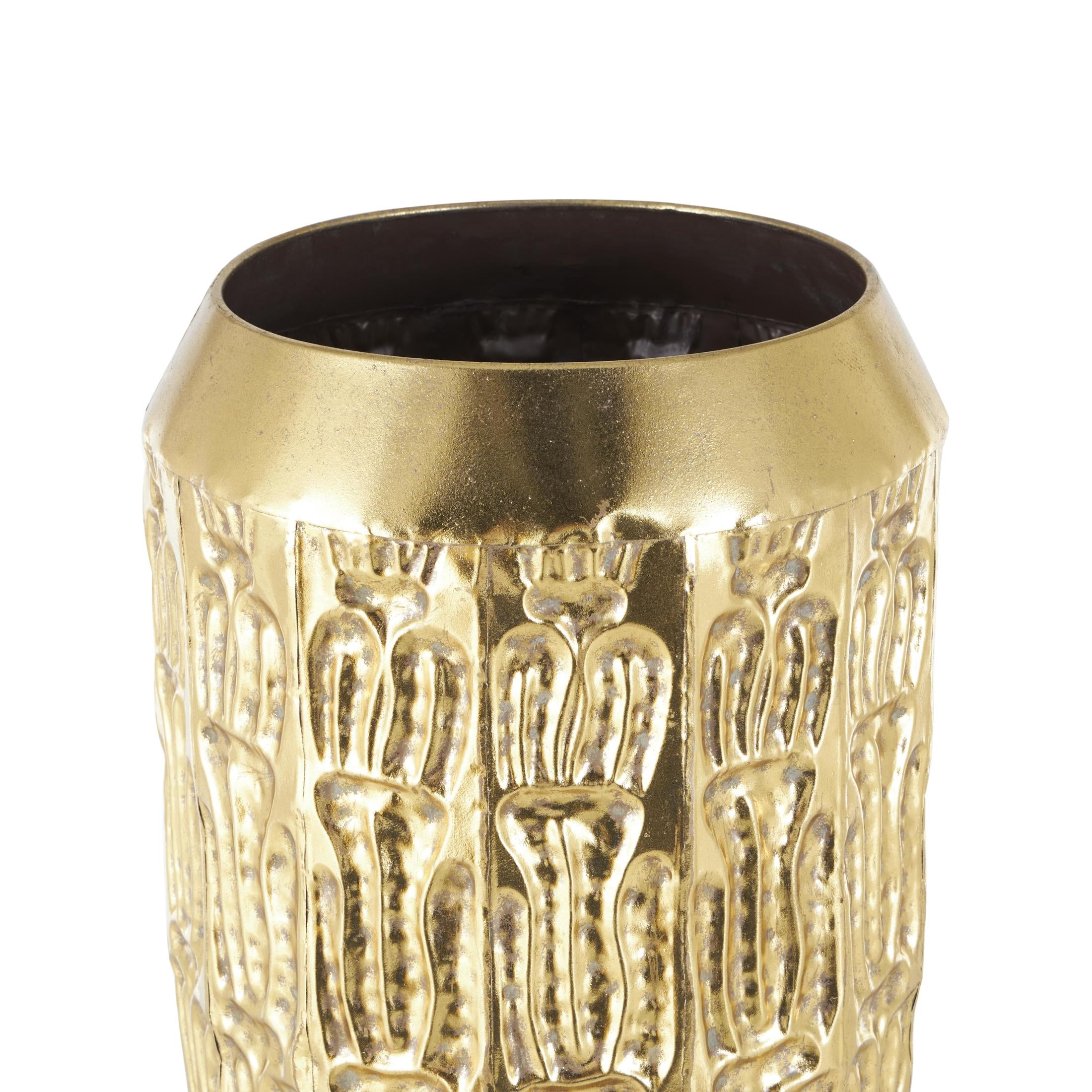 DecMode 41", 37"H Tall Gold Metal Vase with Grooved Patterns, Set of 2