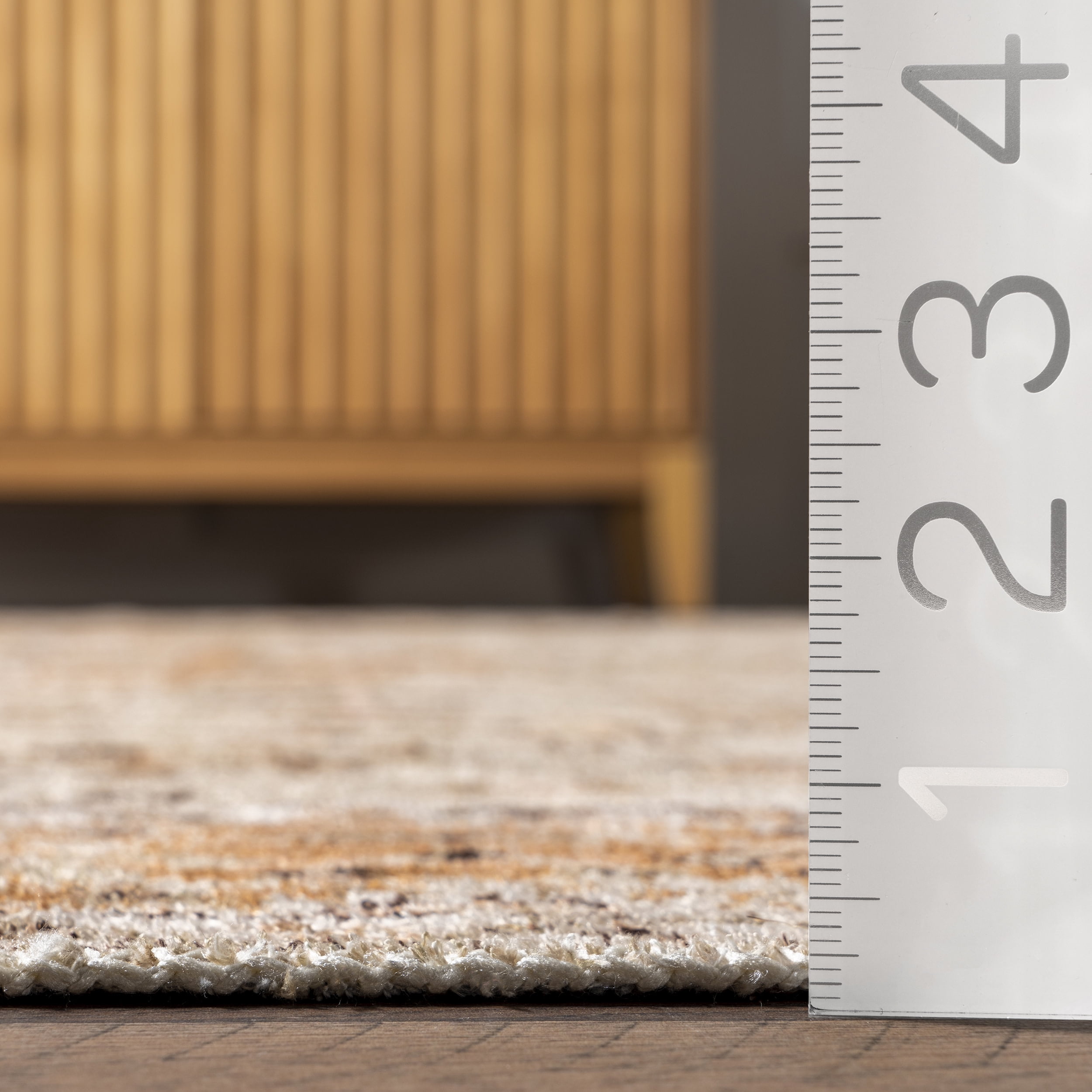 nuLOOM Aada Persian Machine Washable Area Rug, 4' x 6', Beige