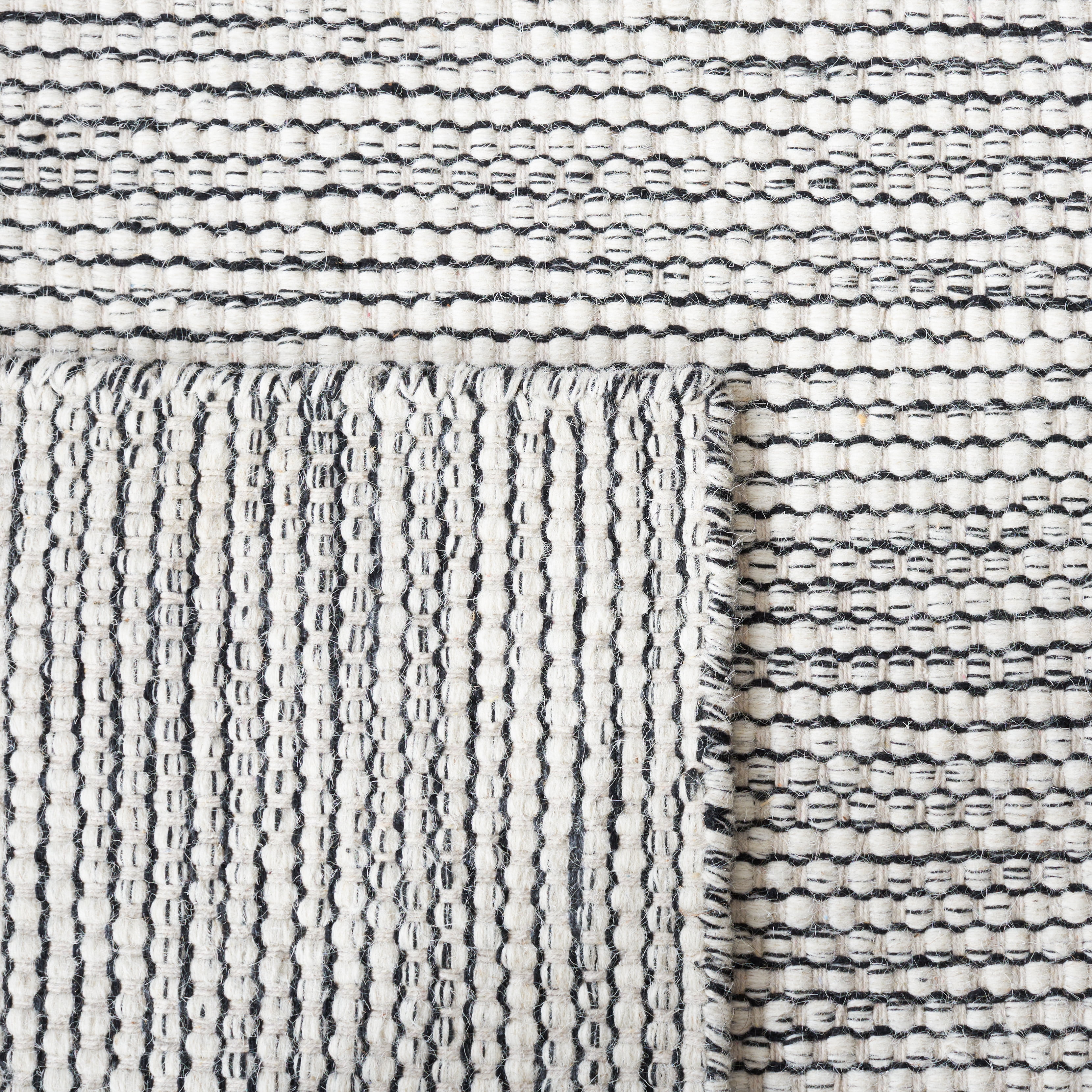 SAFAVIEH Natura Lorin Striped Area Rug, Ivory/Black, 6' x 6' Square