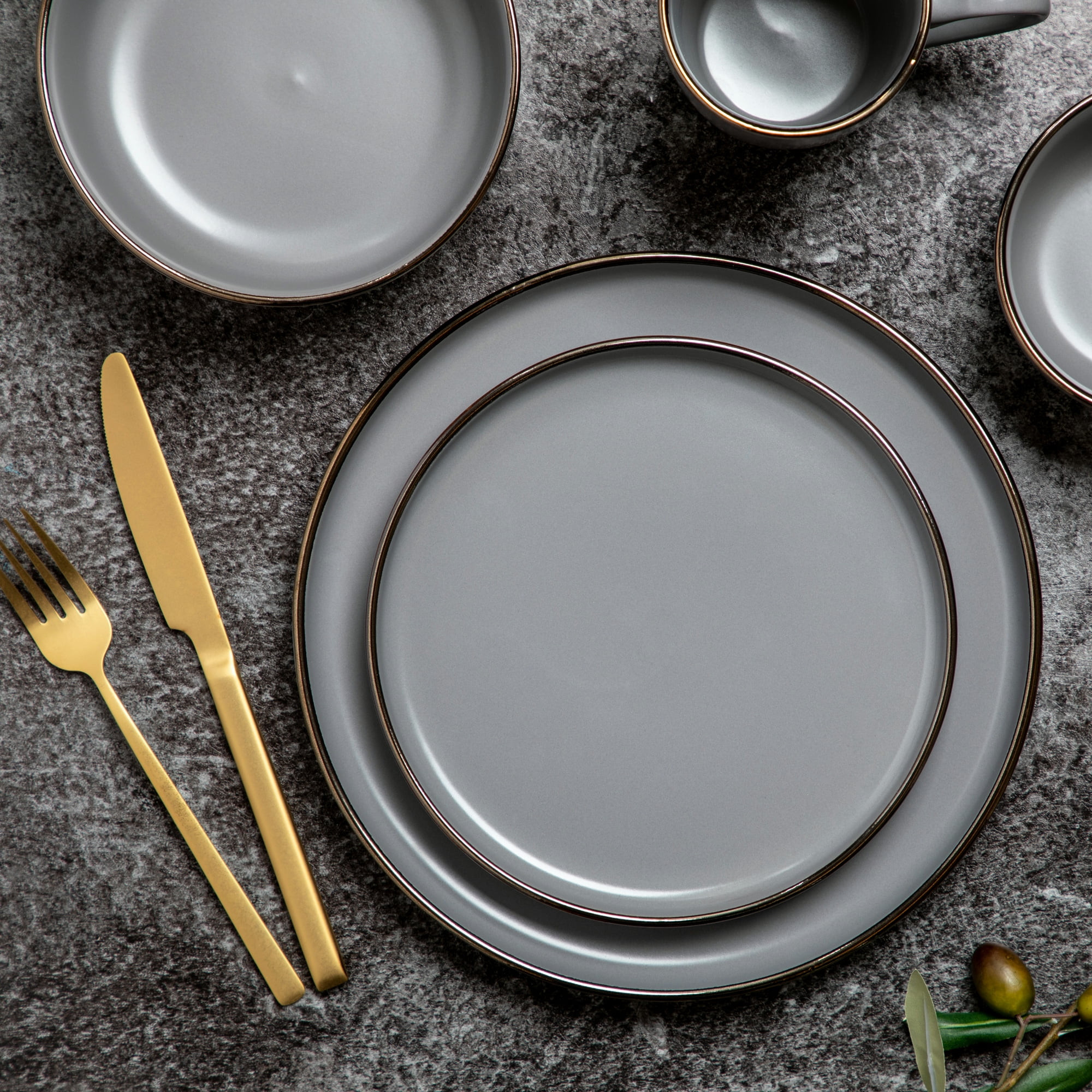 (2 pack) Thyme & Table Stoneware Ava Salad Plate, Grey
