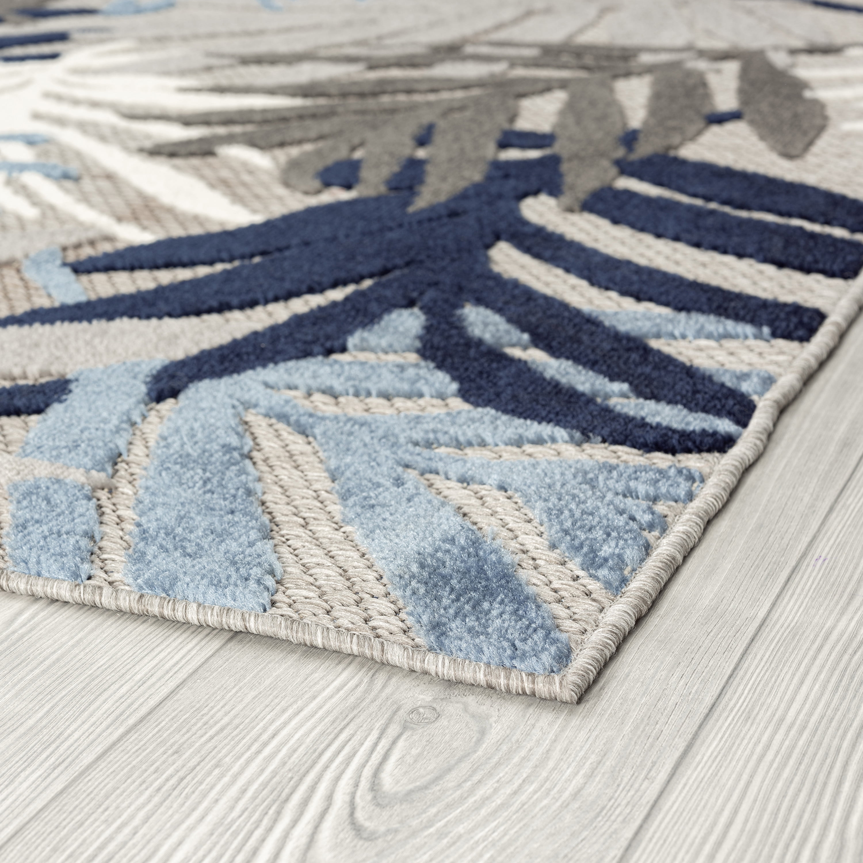 Oasis Modern Floral Blue and Cream Polypropylene Indoor Outdoor Area Rug, 5'x5' Round