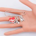 thumbnail image 3 of FESTFENDS Pin Decorativo De Estetoscopio En Color Plateado Para Suéter Y Prendas Casuales, 3 of 8