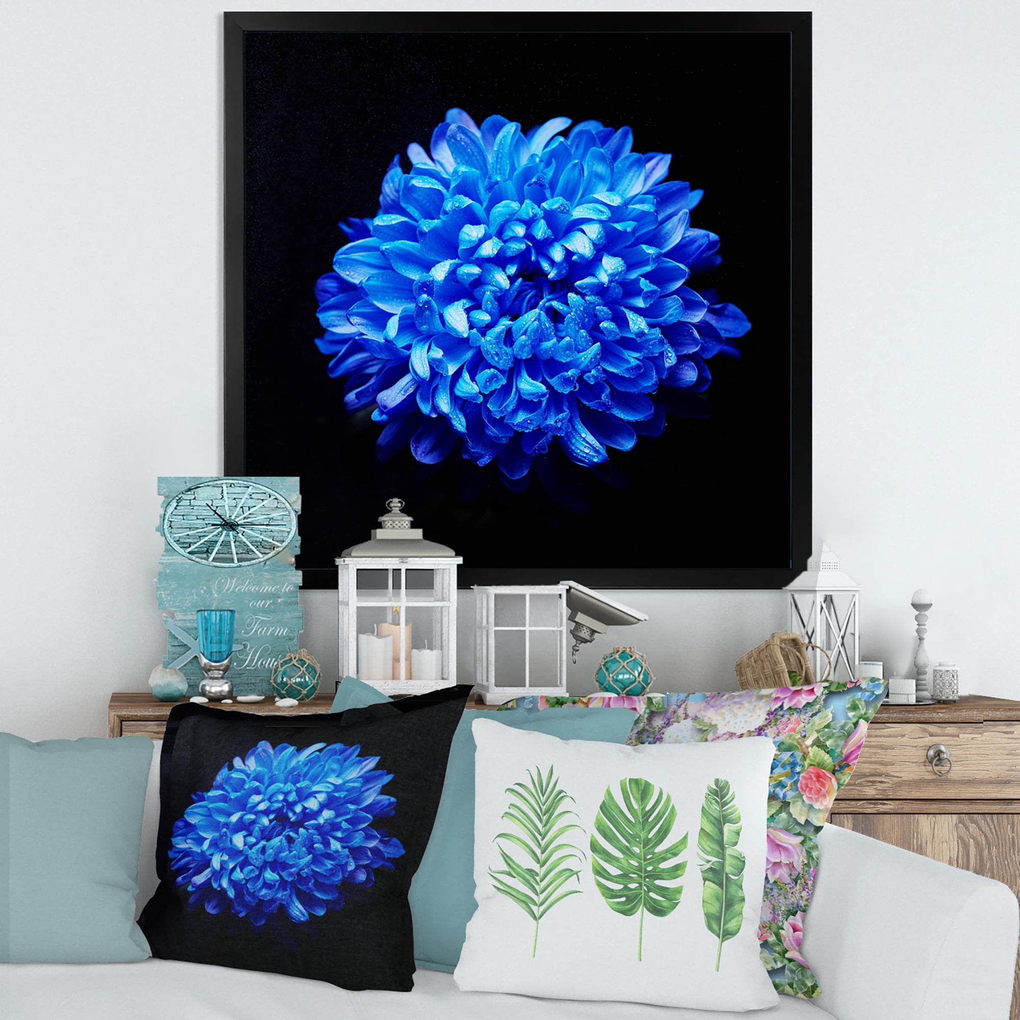 Designart 'Dew Drops on Blue Aster ' Traditional Framed Art Print