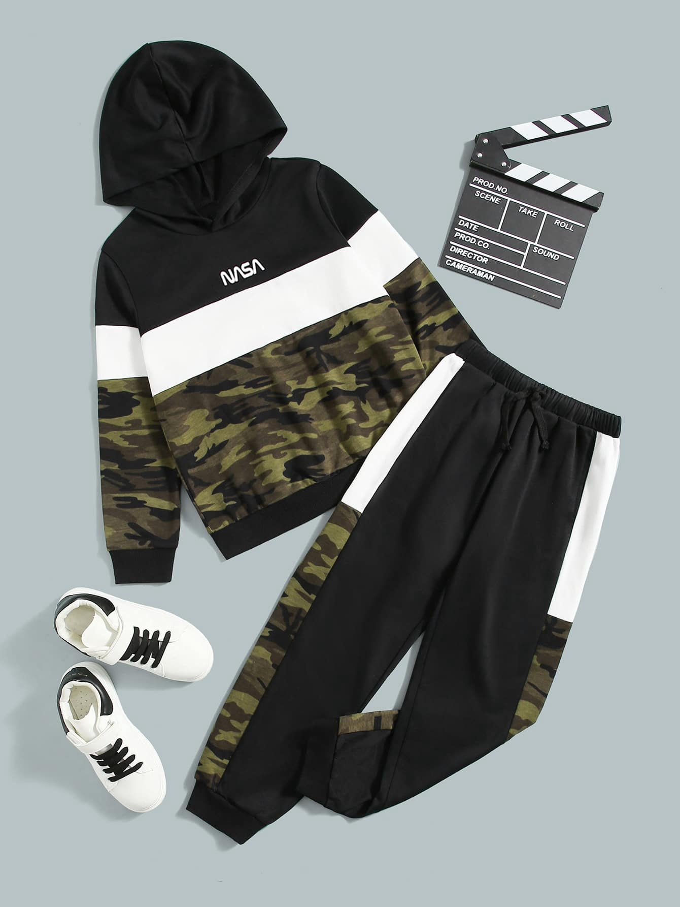 Boys Camo Letter Graphic Hoodie 