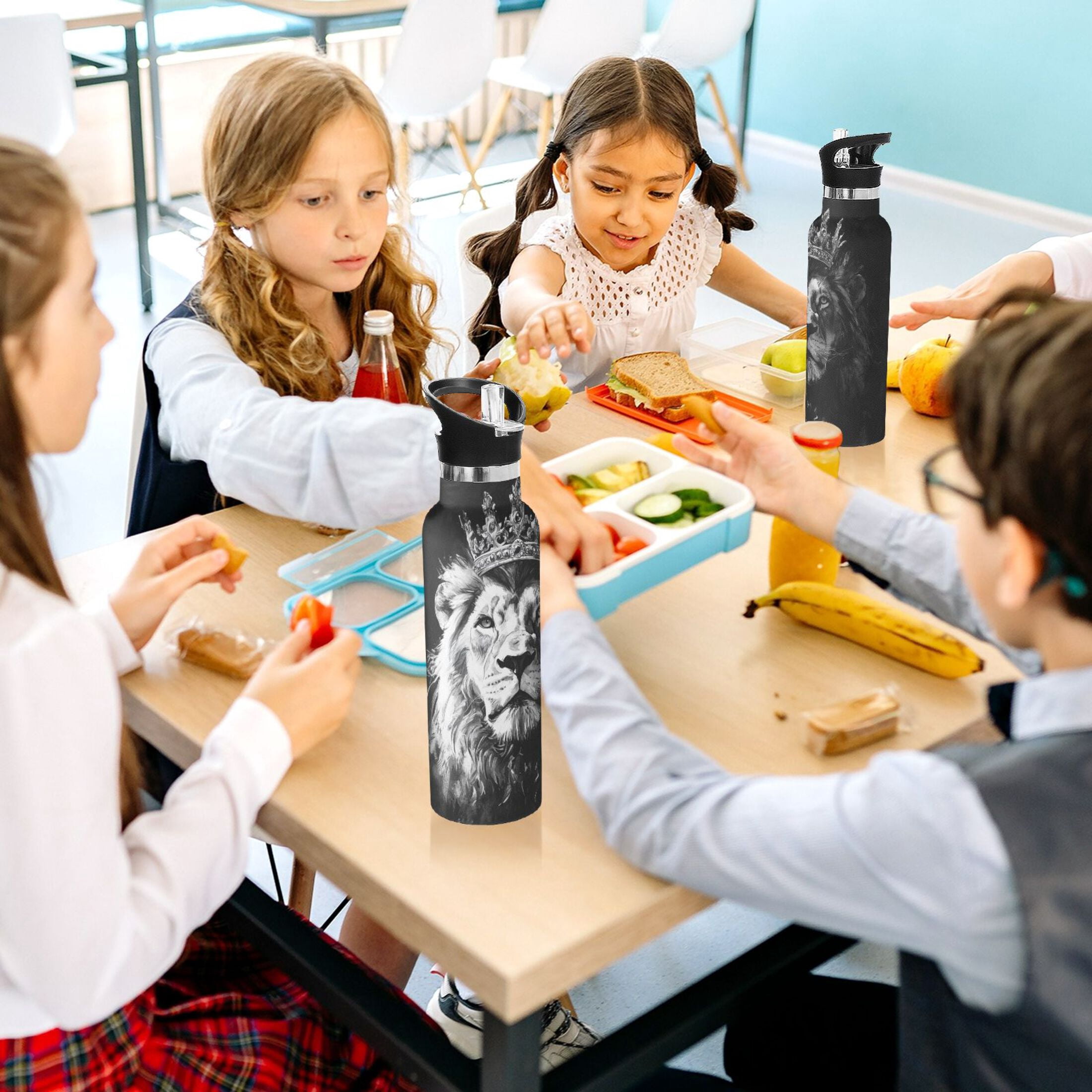 600ML Stainless Steel Insulated Cup Sports Water Bottle Portable Thermos Cup Water Glasses Insulated Tumblers Convenient and Durable Crown Lion