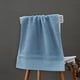 thumbnail image 5 of Toalla de baño grande de algodón, 34 x 74 cm, color liso, ampliable y gruesa, para adultos, de secado rápido y muy absorbente, ideal para spa, piscina y gimnasio. Aestivo | Azul cielo |, 5 of 7