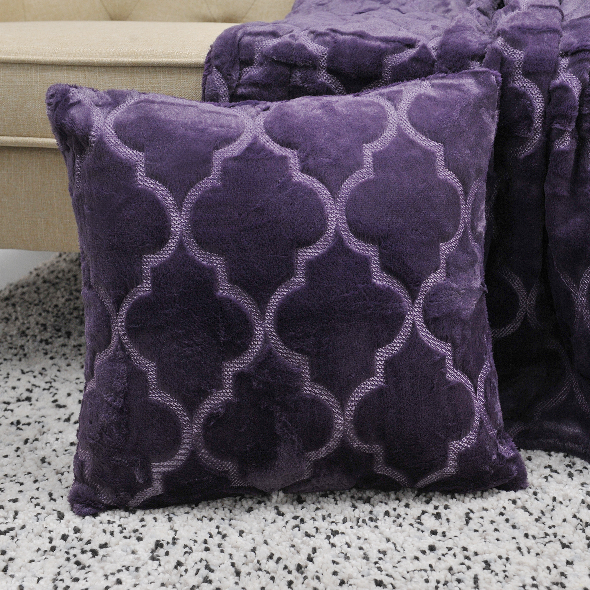 Home Soft Things Ogee Tatami Faux Fur Throw & Pillow Cover Combo Set - Blackberry - 50" x 60"/18" x 18"