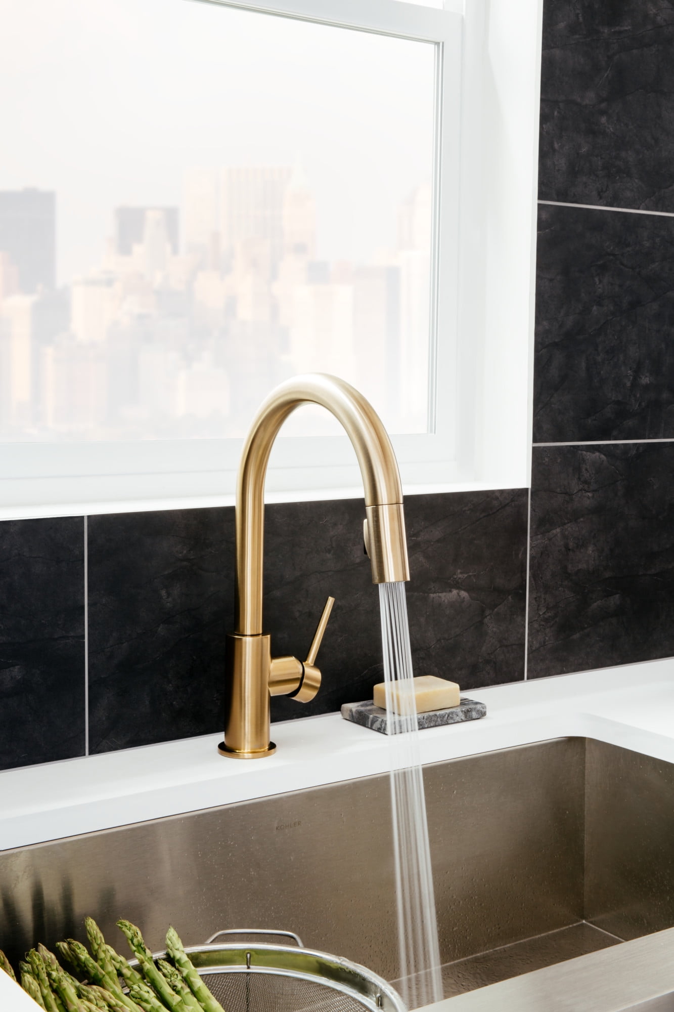 Delta Faucets Trinsic 1 Handle Kitchen Sink Faucet, Matte Black