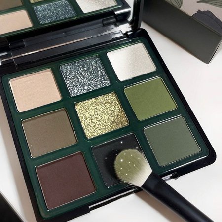 Nvzi-a Green Series Eyeshadow Palette,Multi Colors High Pigmented Mini Makeup Eyeshadow Pallet,Warm Natural Blendable Long-Lasting Waterproof Pallets Eyeshadow,A75