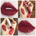 thumbnail image 2 of Brillant à Lèvres Mat 2 en 1, Gloss Longue Tenue Imperméable en Velours, Brillant à Lèvres Hautement Pigmenté, Ne Colle Pas au Verre et Ne Déteint Pas, Rouge à Lèvres Maquillage pour Femmes et Filles (Couleur:12), 2 of 7
