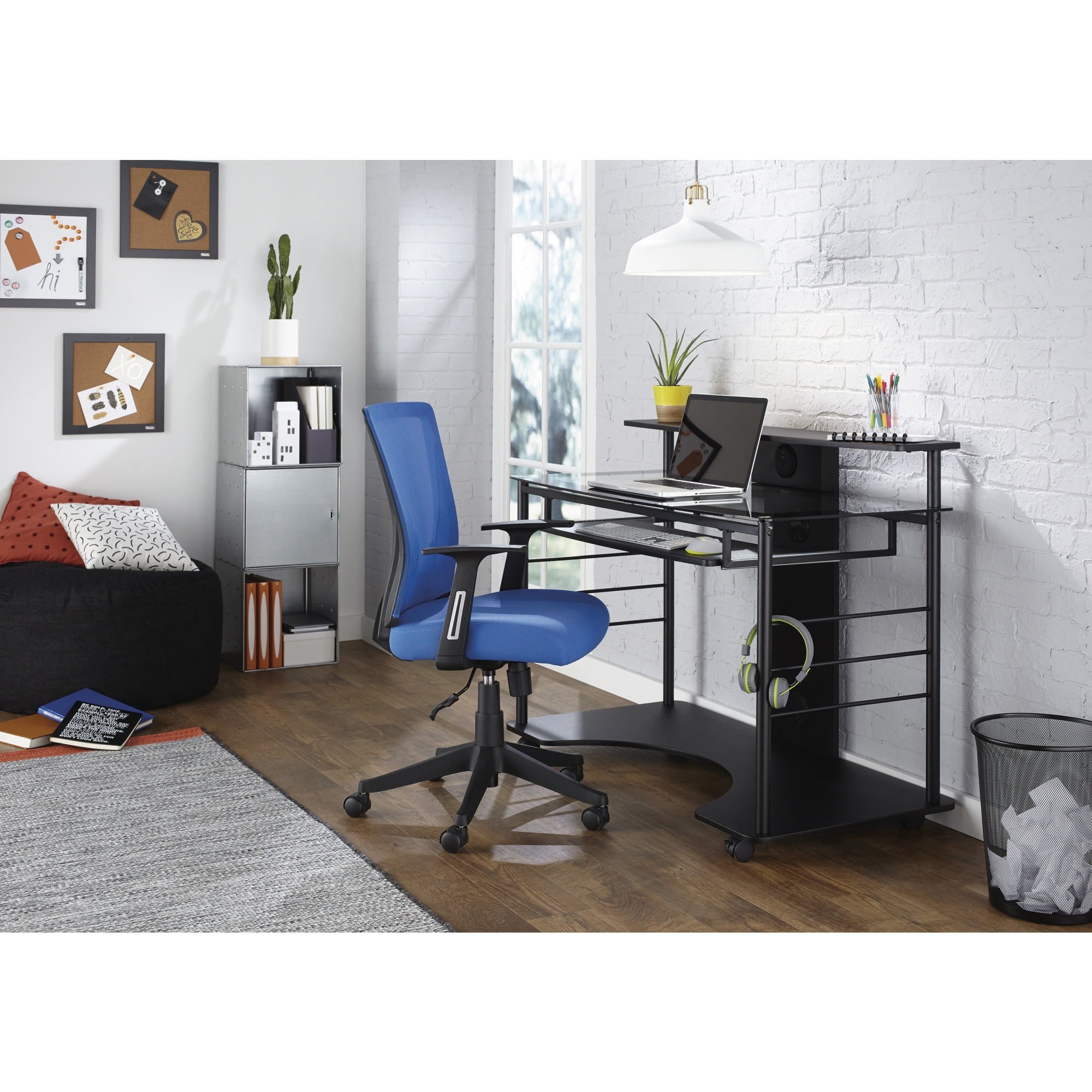 Mobile tech cheap desk black